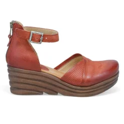Acadia Wedge Sandal
