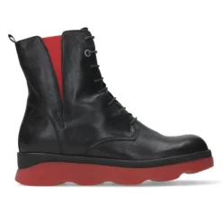 Akita Boot
