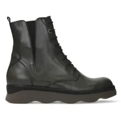 Akita Boot