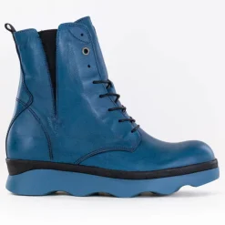 Akita Boot