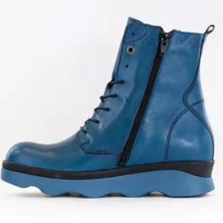 Akita Boot