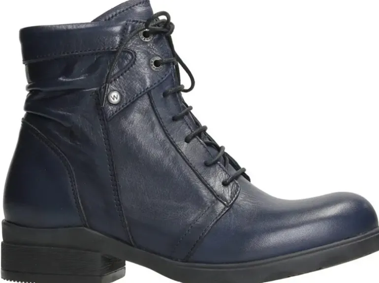 Center Boot