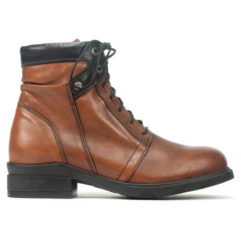 Center Boot