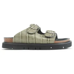 Circle Buckle Lowform Sandal