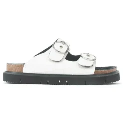 Circle Buckle Lowform Sandal