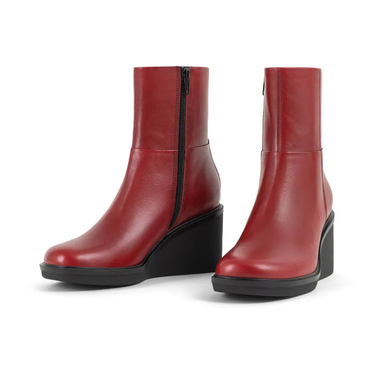 Deena Boot