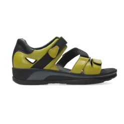 Desh Sandal