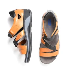 Desh Sandal