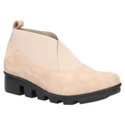 Hashree Leather Round Toe Bootie