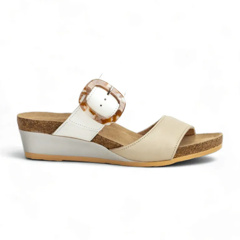 Kingdom Wedge Sandal (5054)