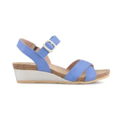 Throne Kitten Wedge (104121)
