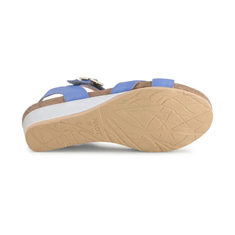 Throne Kitten Wedge (104121)