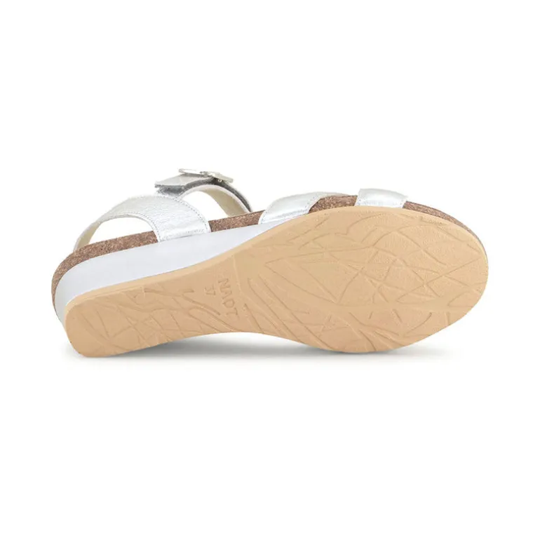 Throne Kitten Wedge (104121)